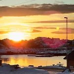 펜션 House By The Sea, Lofoten 발스타드