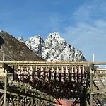 House By The Sea, Lofoten Hébergement de vacances Ballstad