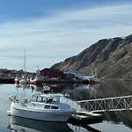 펜션 House By The Sea, Lofoten