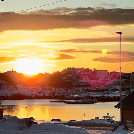 Vakantiehuis House By The Sea, Lofoten Ballstad